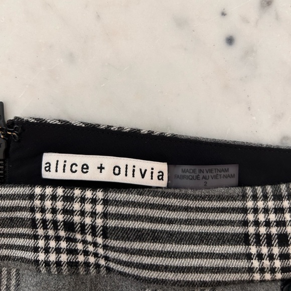 Alice and Olivia black, grey and white gingham mini skirt w/ silver undertones. - Picture 5 of 6